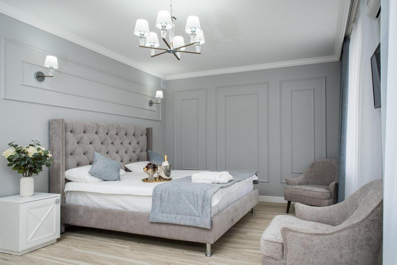 Rakhat Hotel Uralszk Kültér fotó