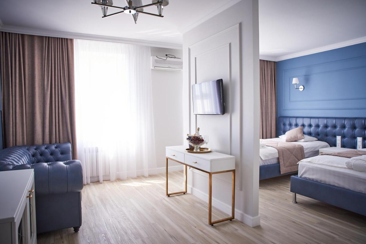 Rakhat Hotel Uralszk Kültér fotó