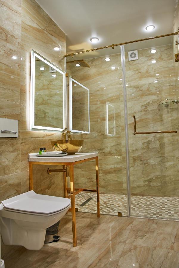 Rakhat Hotel Uralszk Kültér fotó