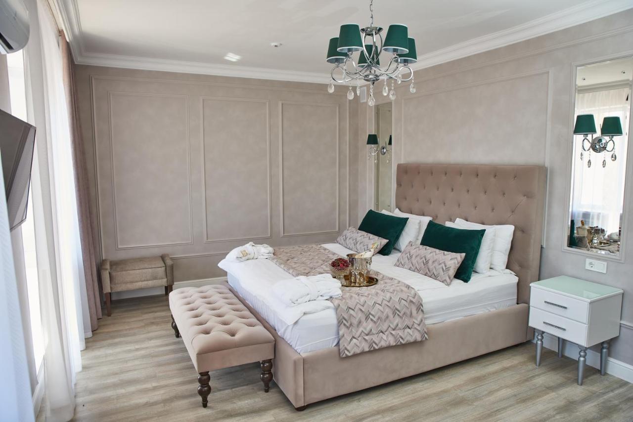 Rakhat Hotel Uralszk Kültér fotó